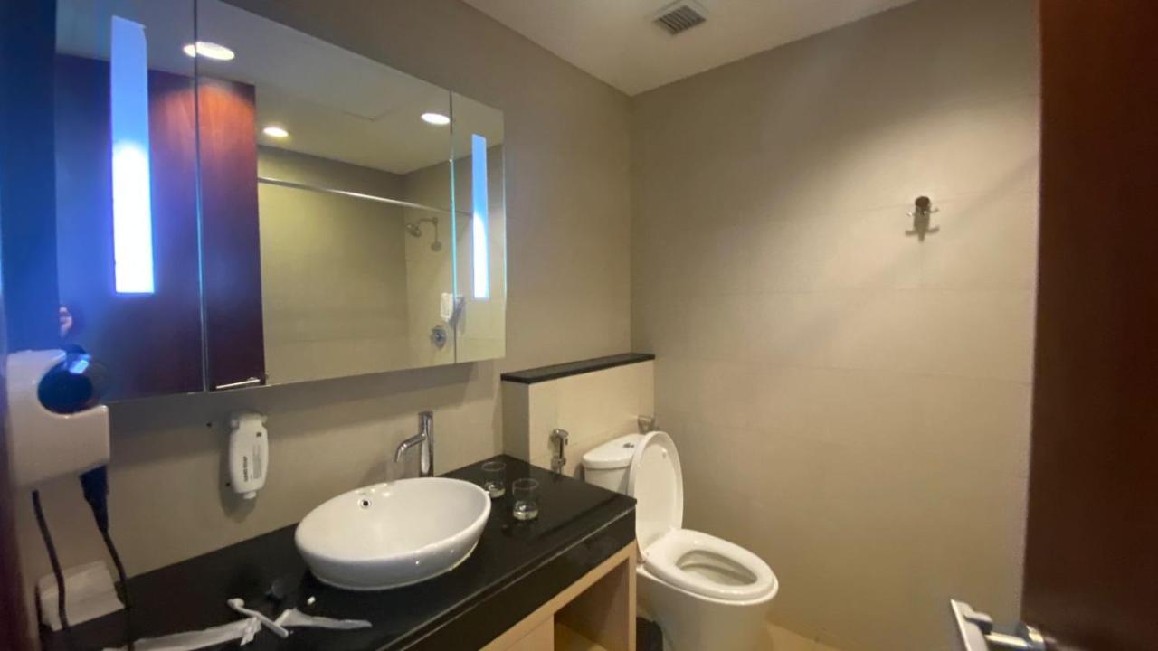 The H Tower Rasuna Suites Kuningan Jakarta By Villaloka מראה חיצוני תמונה