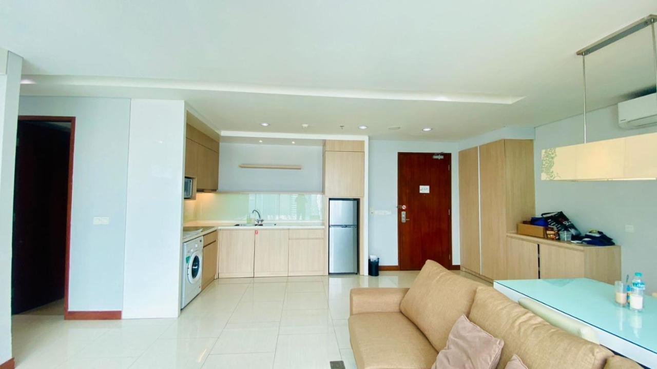 The H Tower Rasuna Suites Kuningan Jakarta By Villaloka מראה חיצוני תמונה