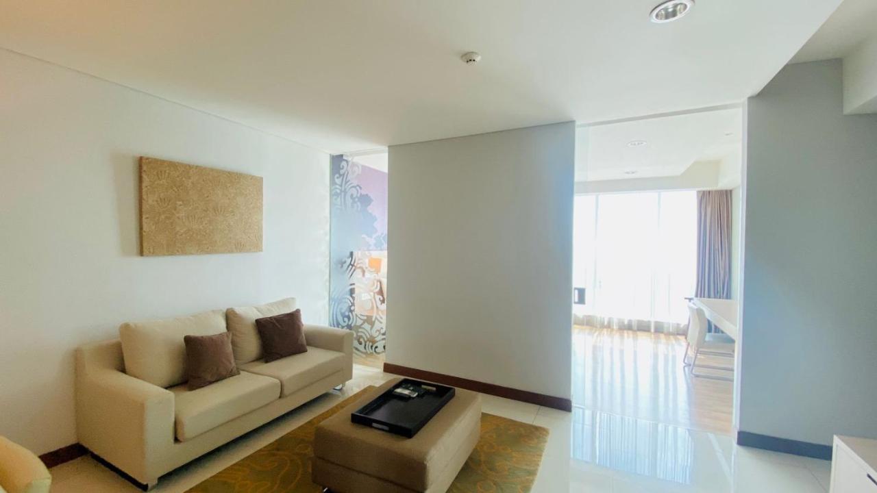 The H Tower Rasuna Suites Kuningan Jakarta By Villaloka מראה חיצוני תמונה
