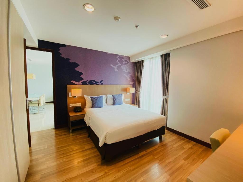 The H Tower Rasuna Suites Kuningan Jakarta By Villaloka מראה חיצוני תמונה