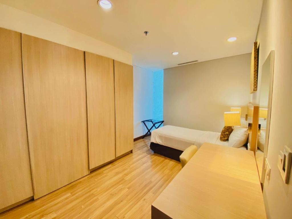 The H Tower Rasuna Suites Kuningan Jakarta By Villaloka מראה חיצוני תמונה