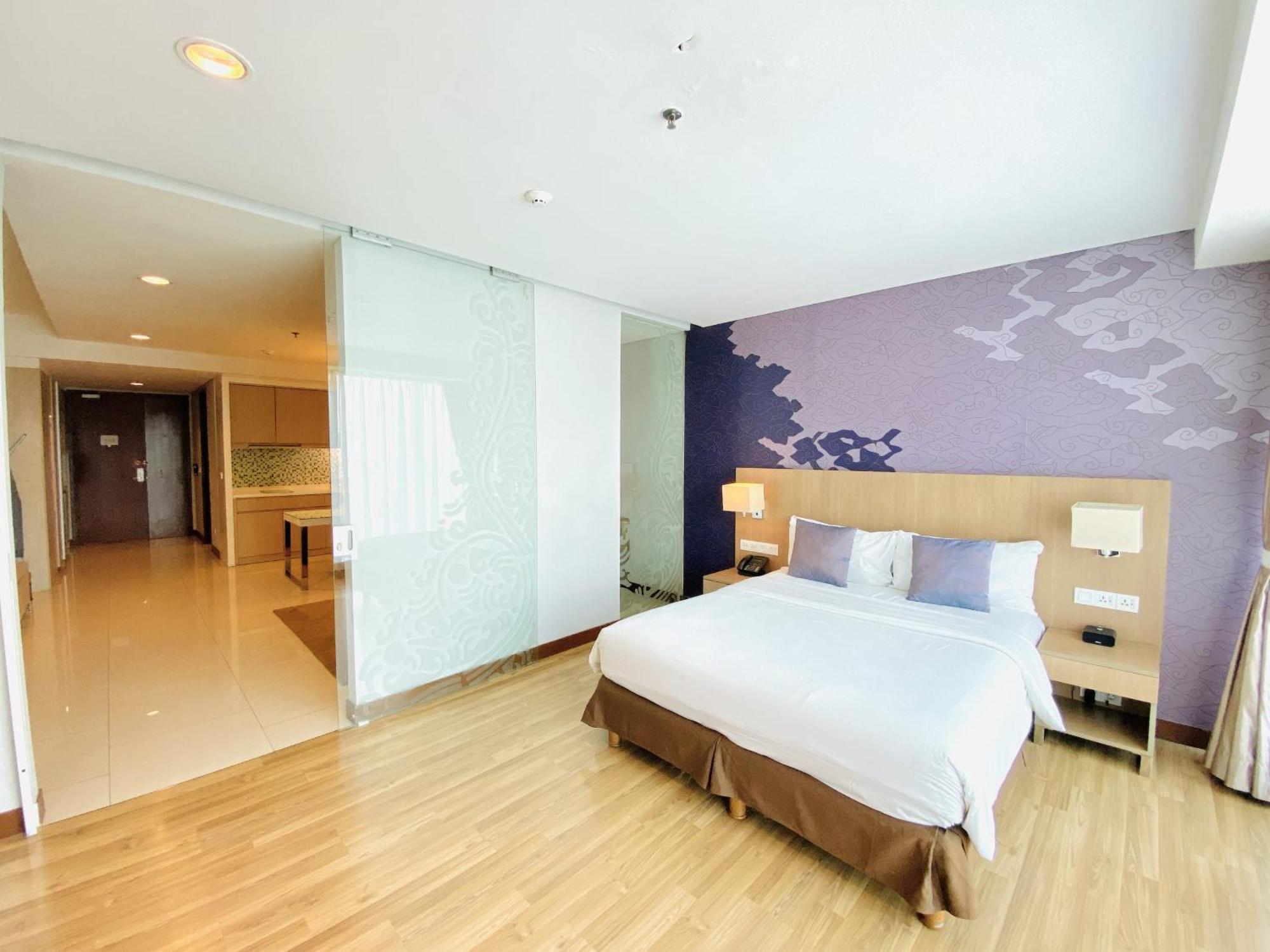 The H Tower Rasuna Suites Kuningan Jakarta By Villaloka מראה חיצוני תמונה