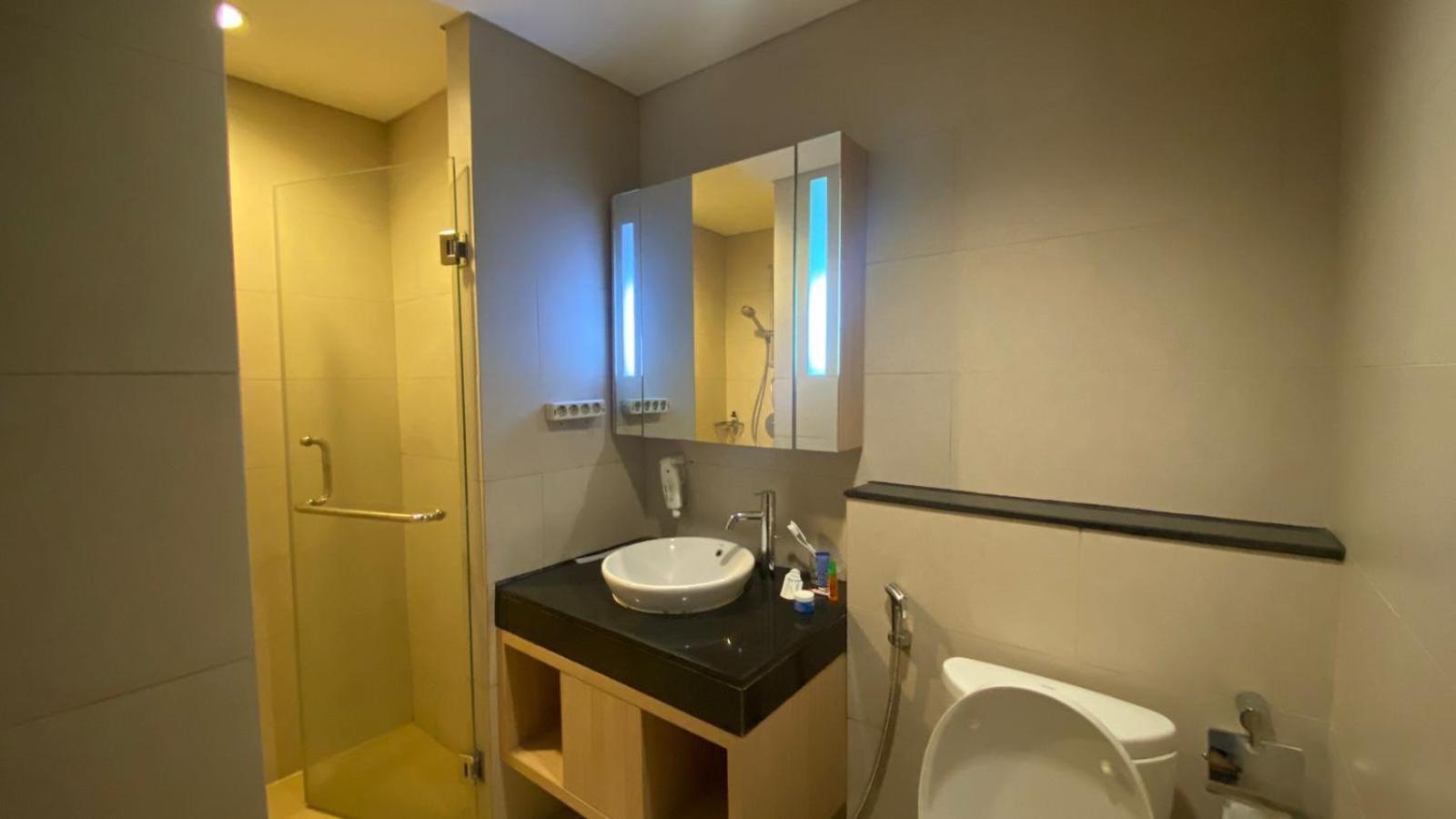 The H Tower Rasuna Suites Kuningan Jakarta By Villaloka מראה חיצוני תמונה