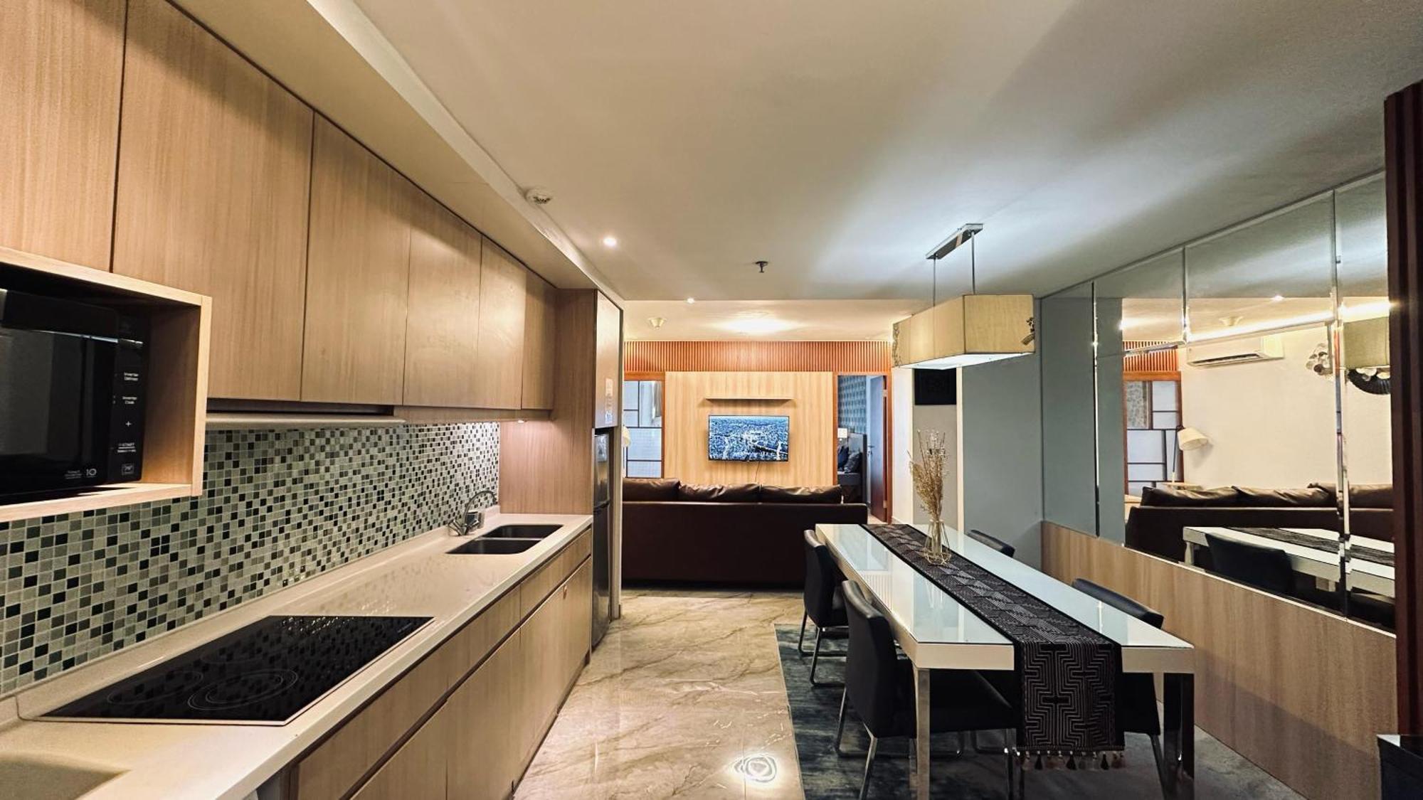 The H Tower Rasuna Suites Kuningan Jakarta By Villaloka מראה חיצוני תמונה