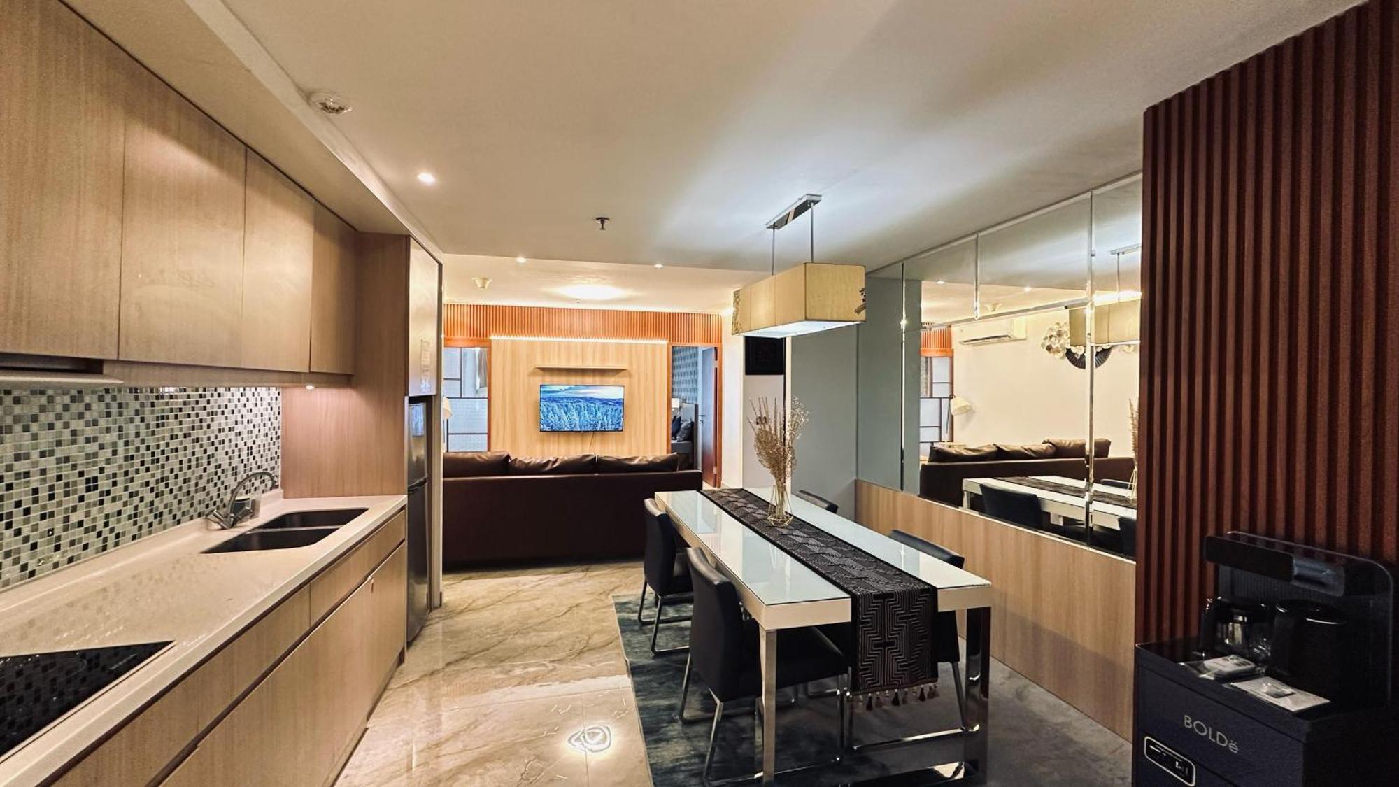 The H Tower Rasuna Suites Kuningan Jakarta By Villaloka מראה חיצוני תמונה
