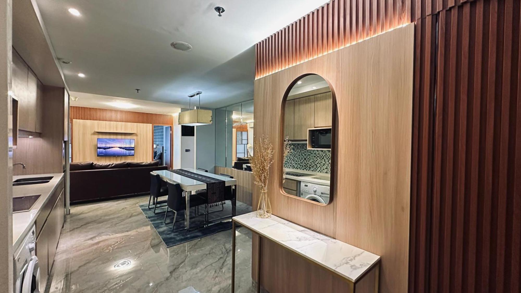 The H Tower Rasuna Suites Kuningan Jakarta By Villaloka מראה חיצוני תמונה