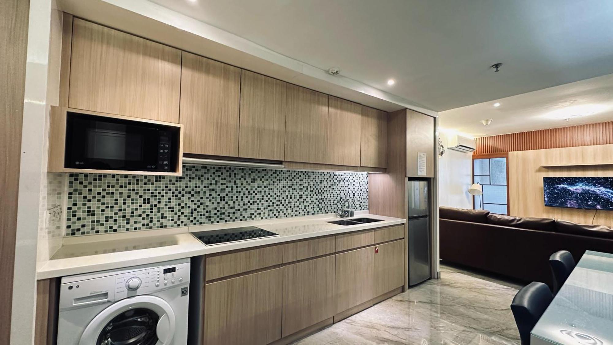The H Tower Rasuna Suites Kuningan Jakarta By Villaloka מראה חיצוני תמונה