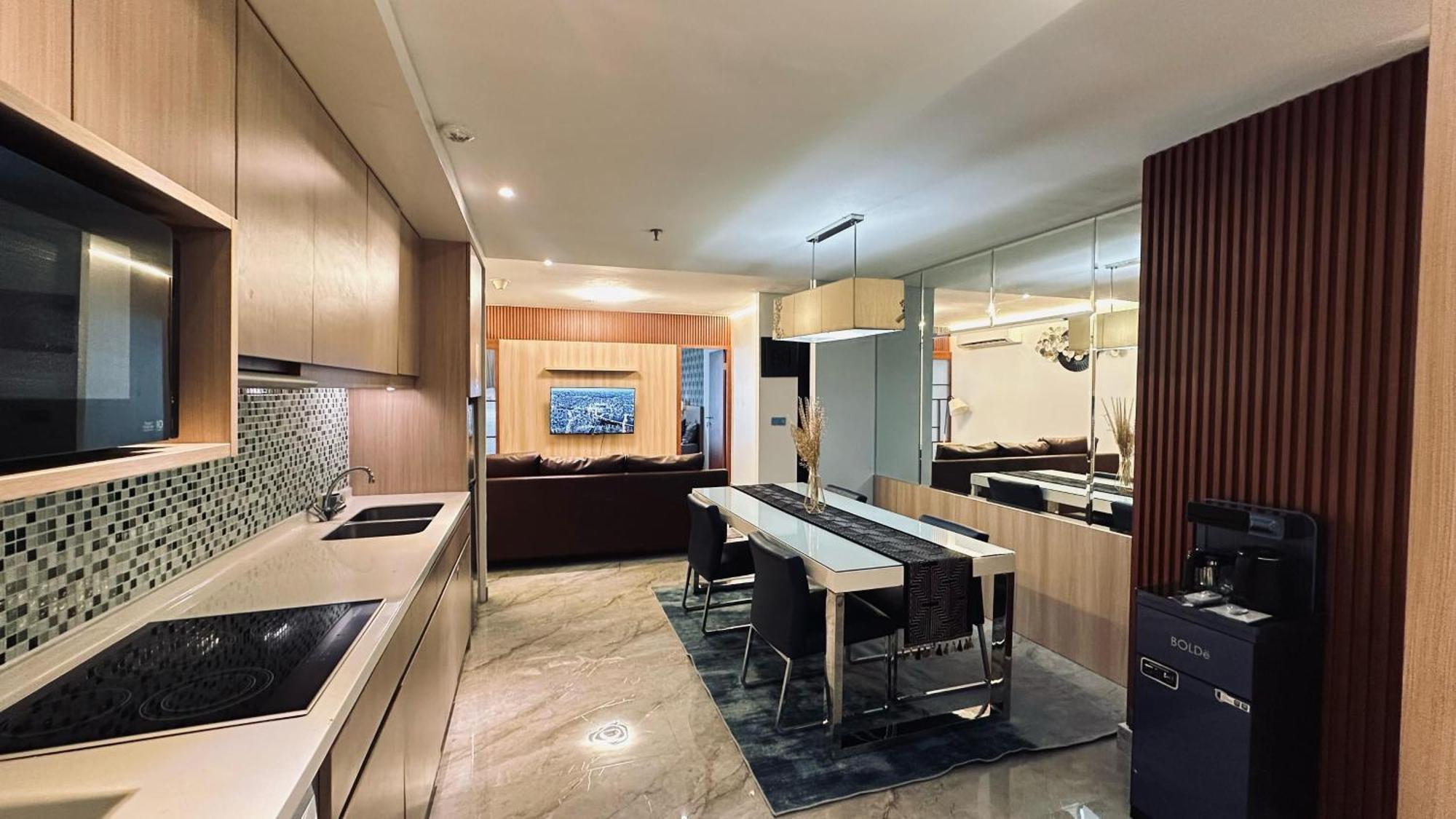 The H Tower Rasuna Suites Kuningan Jakarta By Villaloka מראה חיצוני תמונה