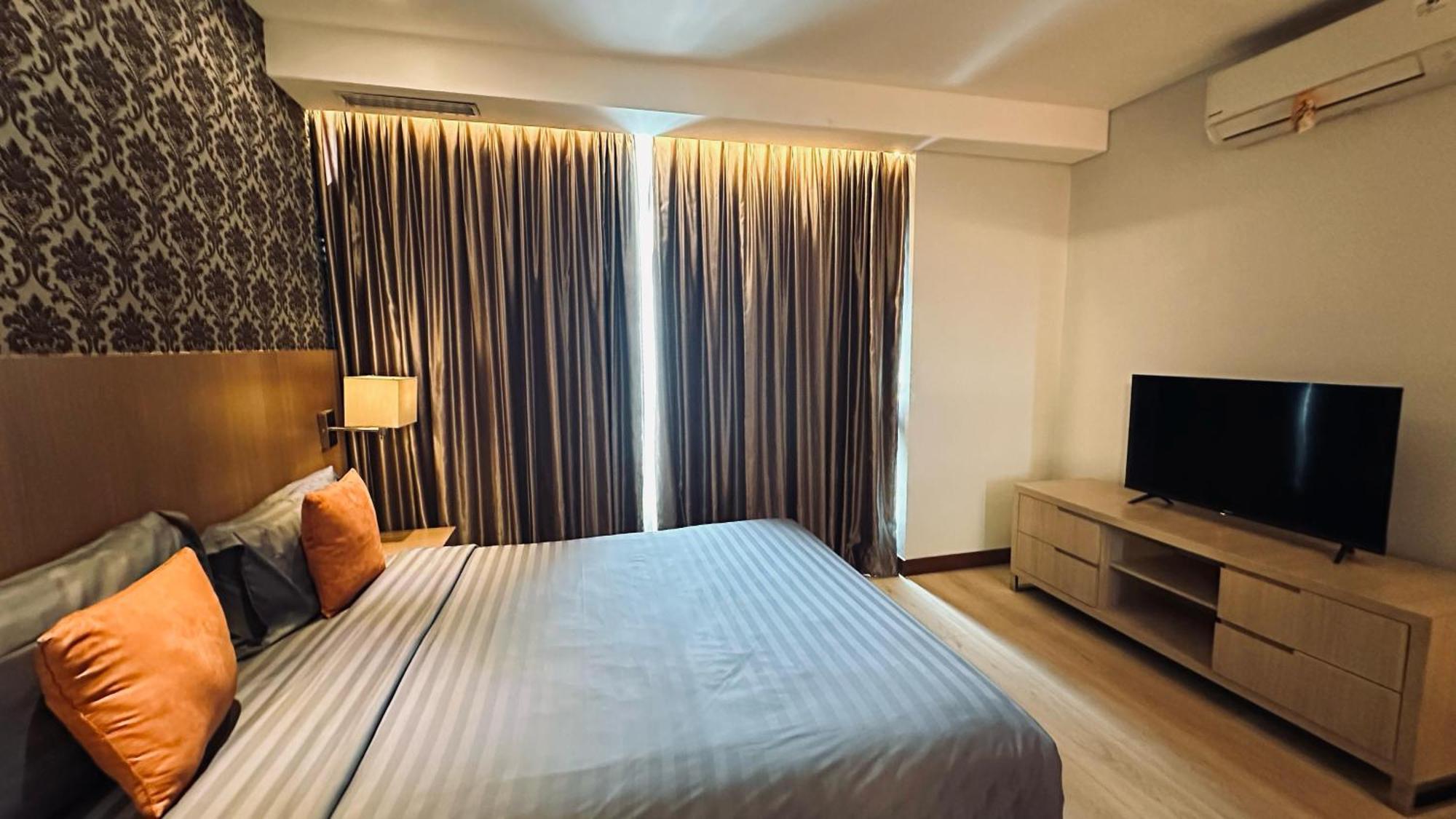 The H Tower Rasuna Suites Kuningan Jakarta By Villaloka מראה חיצוני תמונה