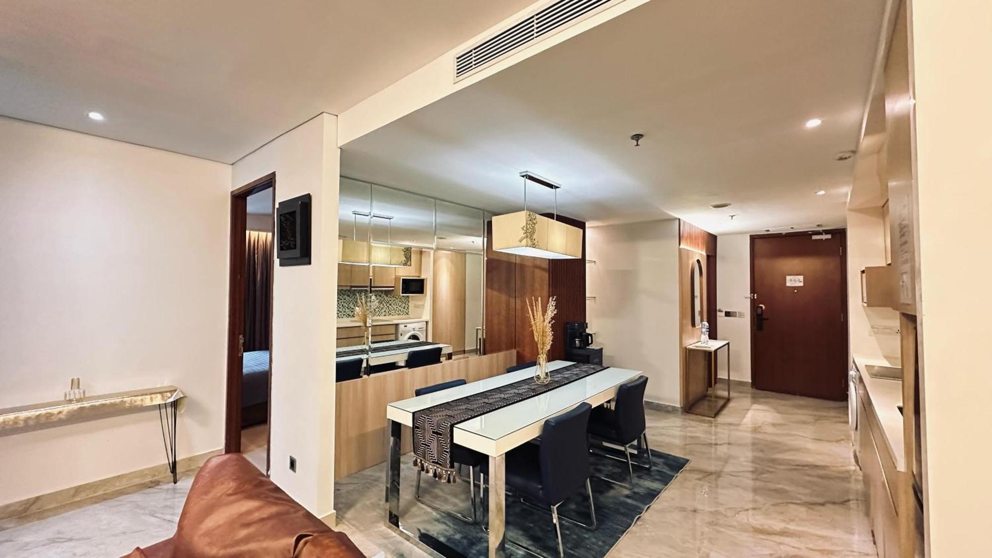 The H Tower Rasuna Suites Kuningan Jakarta By Villaloka מראה חיצוני תמונה